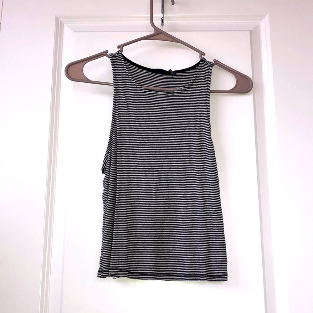Black and white aeropostale tank top